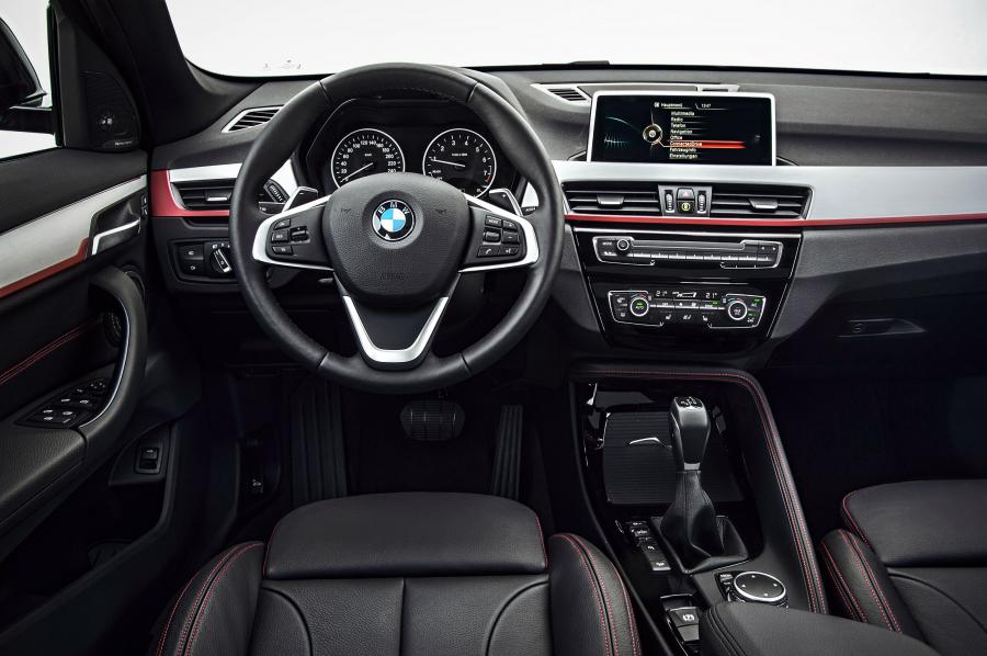  BMW X1 xDrive25i Sport Line 2015 года  (фото 12 из 36)